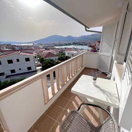 Apartments Mdk Kate Trogir Exterior photo