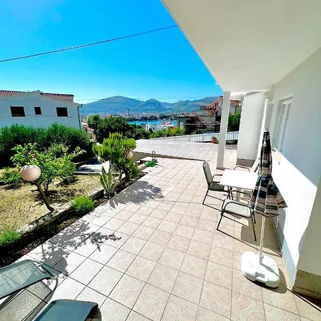 Apartments Mdk Kate Trogir Exterior photo